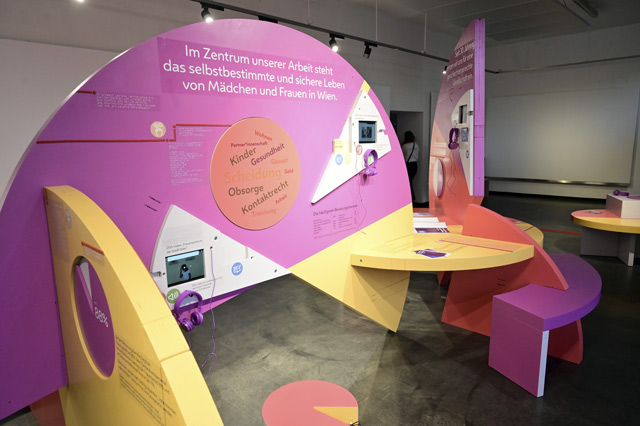 Barrierefreies Ausstellungsmodul.jpg